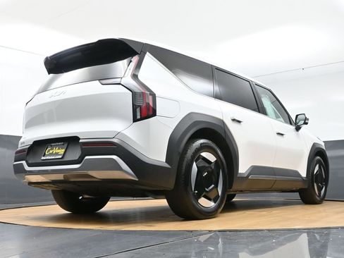 Used 2024 Kia EV9 Light RWD image 57