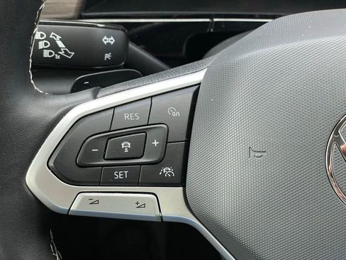 Used 2024 Volkswagen Atlas SEL AWD/4WD image 15