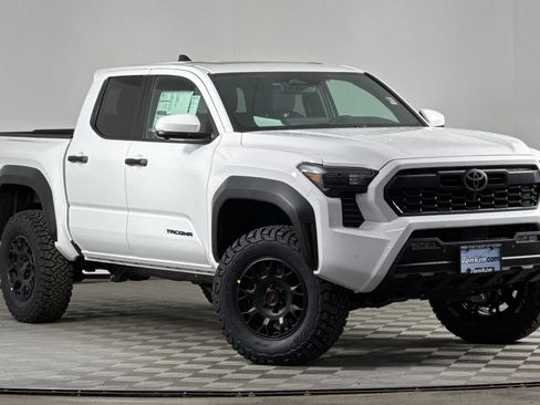New 2025 Toyota Tacoma TRD Off-Road image 2