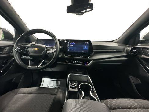 Used 2026 Chevrolet Equinox LT AWD/4WD image 13