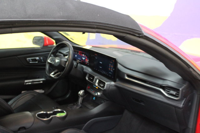Used 2025 Ford Mustang Premium RWD image 10
