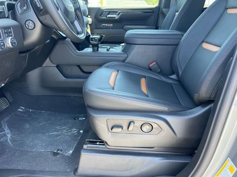New 2025 GMC Sierra 1500 AT4 w/ Technology Package image 17
