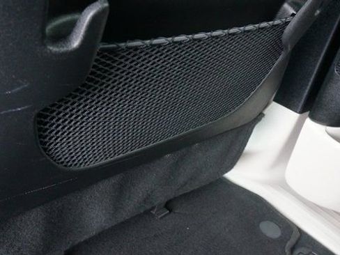 Used 2024 Chrysler Pacifica Touring-L image 38