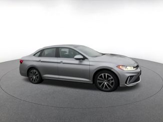 Used 2025 Volkswagen Jetta SE video 2