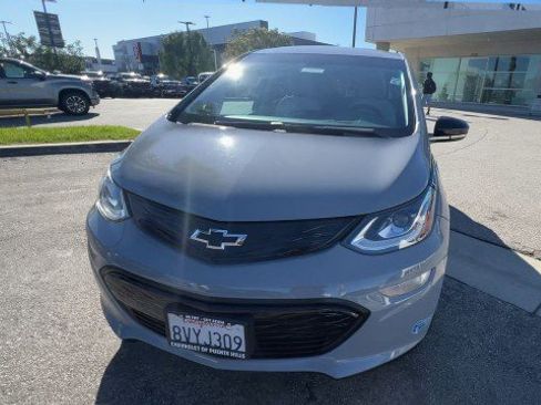 Used 2021 Chevrolet Bolt LT image 3