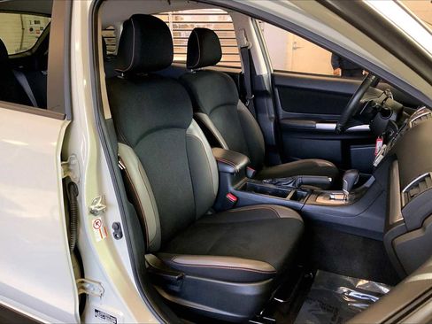 Used 2017 Subaru Crosstrek 2.0i Premium image 7