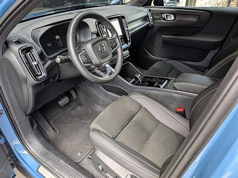 Used 2023 Volvo C40 P8 Recharge Ultimate AWD/4WD image 2