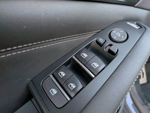 Certified 2023 BMW X5 M50i w/ Executive Package image 30