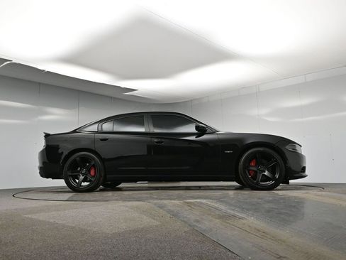 Used 2018 Dodge Charger R/T w/ Blacktop Package image 41