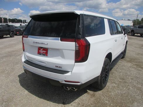 New 2026 GMC Yukon XL Denali AWD/4WD image 4
