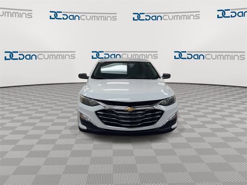 Used 2019 Chevrolet Malibu LS image 3