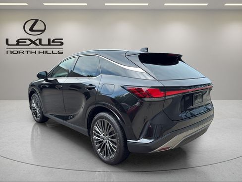 Used 2023 Lexus RX 350 w/ Accessory Package (2T) AWD/4WD image 8