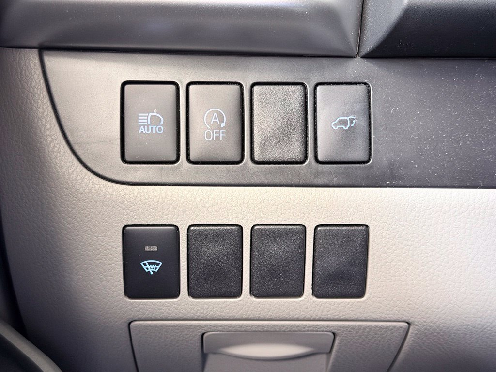 Used 2018 Toyota Highlander Plus AWD/4WD image 46