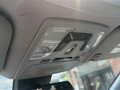 Used 2018 Toyota Sienna XLE w/ XLE Navigation Package FWD image 37