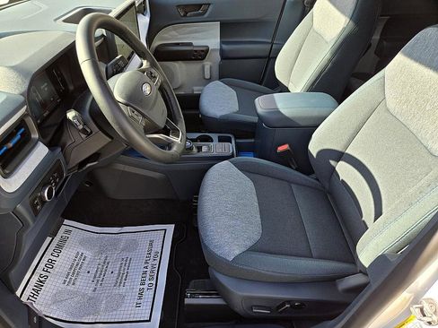 New 2025 Ford Maverick XLT w/ XLT Luxury Package image 9