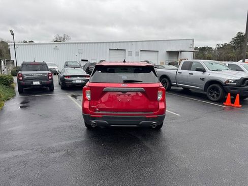 Used 2023 Ford Explorer XLT w/ Equipment Group 202A image 7