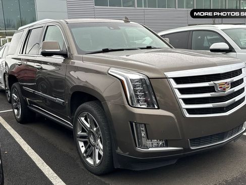 Used 2015 Cadillac Escalade Premium image 1