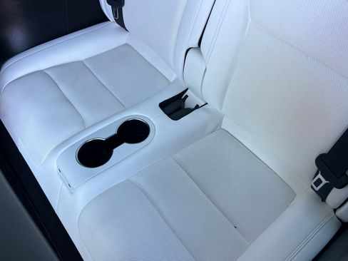 Used 2022 Tesla Model X Plaid image 15