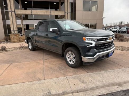 Used 2025 Chevrolet Silverado 1500 LT AWD/4WD image 2