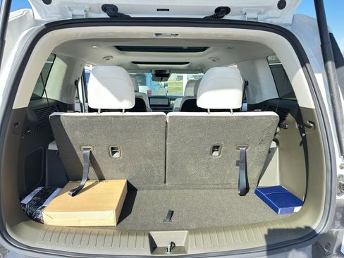 New 2025 Hyundai Santa Fe Calligraphy FWD image 36