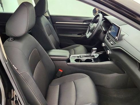 Used 2021 Nissan Altima 2.5 SV w/ SV Premium Package FWD image 25