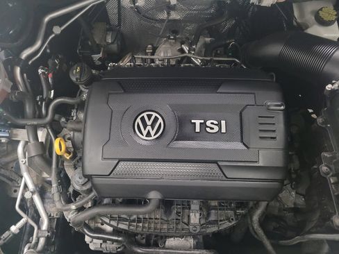 Used 2021 Volkswagen Atlas Cross Sport SE image 30