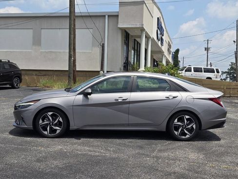 Certified 2023 Hyundai Elantra Limited FWD image 8