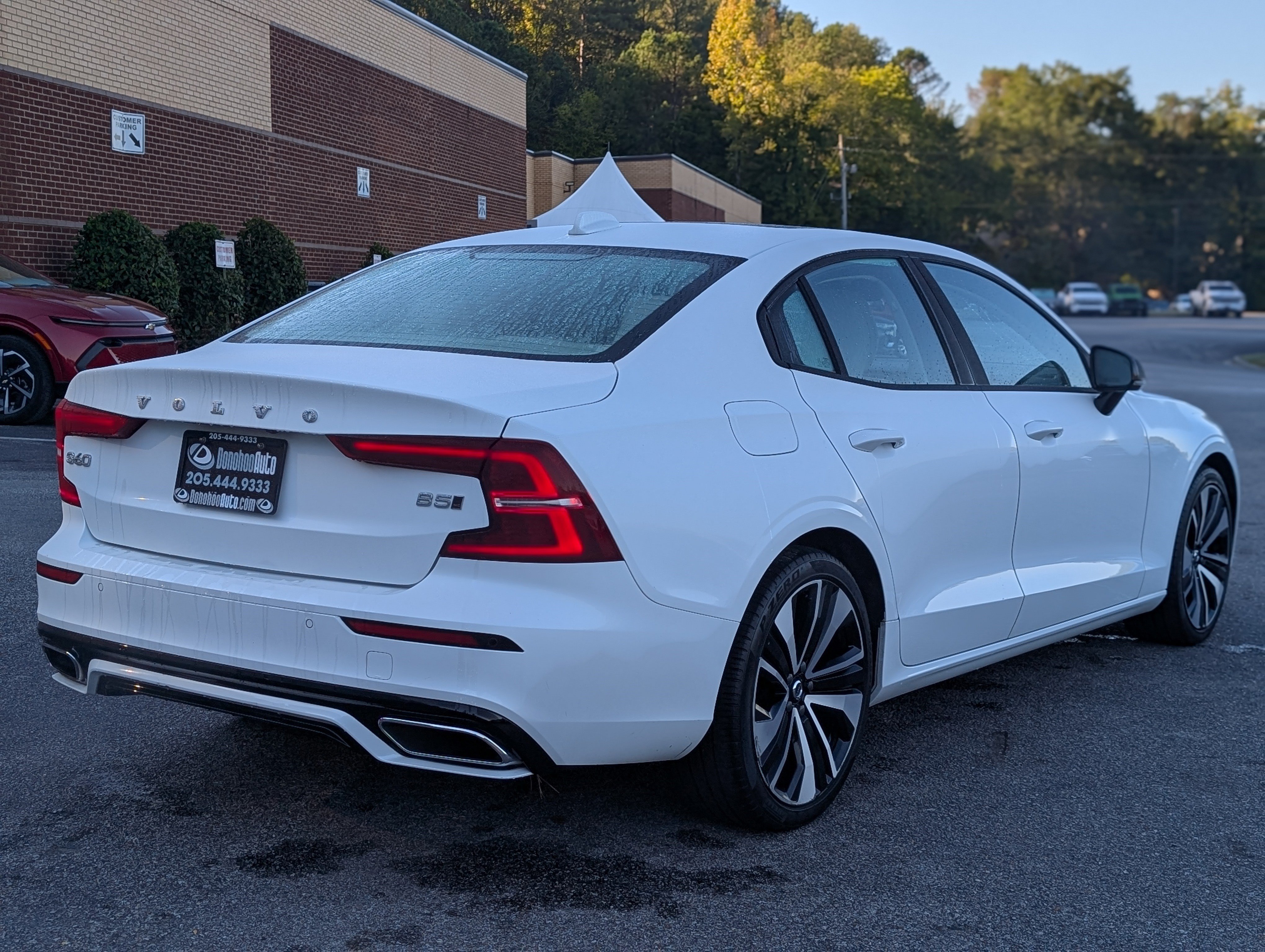 Used 2022 Volvo S60 B5 Momentum AWD/4WD image 9
