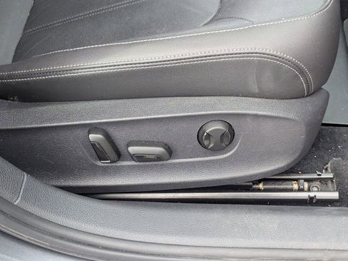 Used 2022 Volkswagen Passat 2.0T image 36