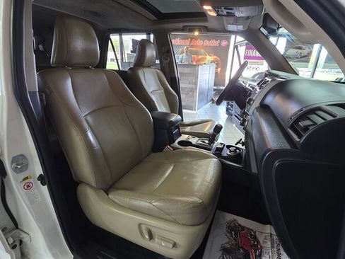 Used 2011 Toyota 4Runner Limited image 32