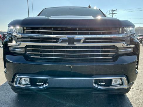 Used 2021 Chevrolet Silverado 1500 High Country w/ Technology Package image 10
