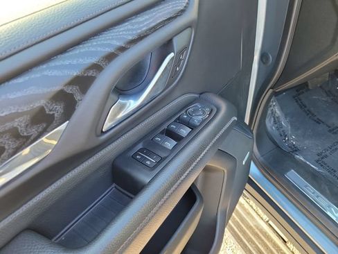 Used 2023 GMC Yukon Denali AWD/4WD image 17
