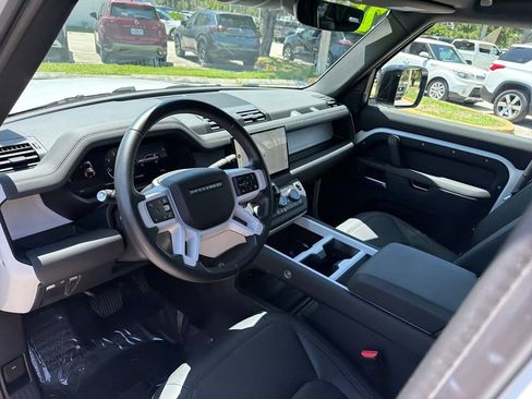 Used 2025 Land Rover Defender 110 S AWD/4WD image 12