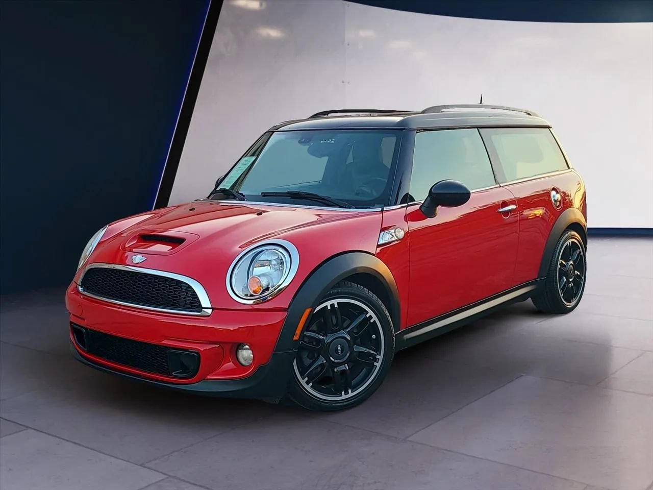 Used 2014 MINI Cooper Clubman S FWD image 1