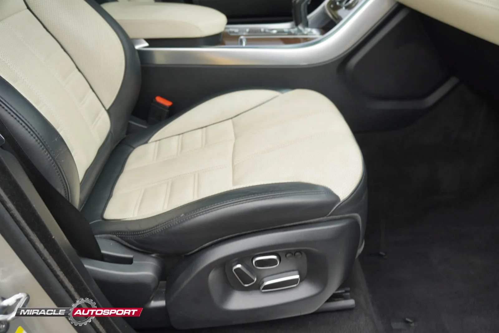 Used 2015 Land Rover Range Rover Sport Autobiography AWD/4WD image 30