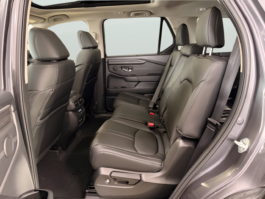 New 2026 Honda Pilot Touring image 16