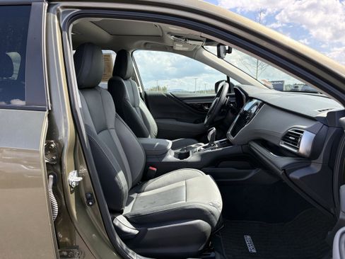 Certified 2025 Subaru Outback Onyx Edition AWD/4WD image 28