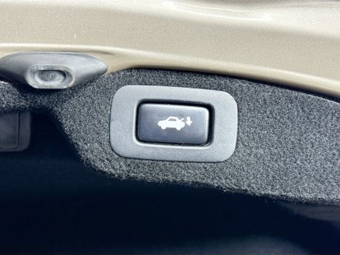 Used 2012 Lexus LS 460 image 34