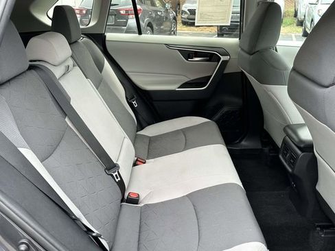 Used 2019 Toyota RAV4 XLE image 11