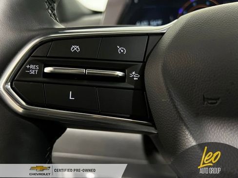 Used 2025 Chevrolet Equinox LT w/ Safety and Technology Package image 12