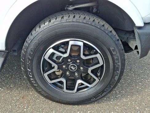 Used 2025 Ford Bronco Outer Banks AWD/4WD image 8