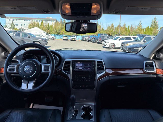 Used 2013 Jeep Grand Cherokee Limited w/ Luxury Group II AWD/4WD image 17