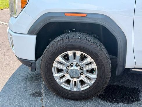Used 2021 GMC Sierra 2500 Denali w/ Denali Ultimate Package AWD/4WD image 32