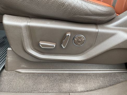 Used 2018 Ford F150 King Ranch w/ Equipment Group 601A Luxury AWD/4WD image 11