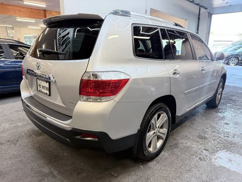 Used 2013 Toyota Highlander Limited w/ Protection Pkg AWD/4WD image 8