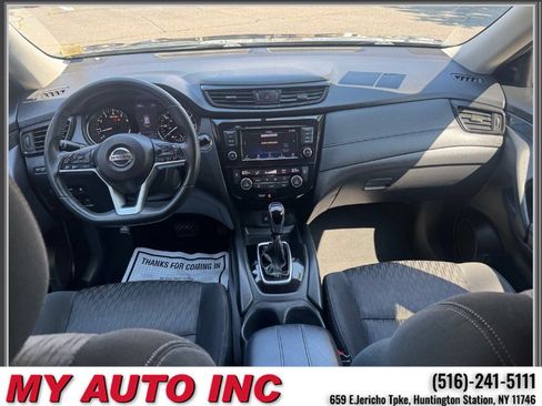 Used 2018 Nissan Rogue SV AWD/4WD image 12