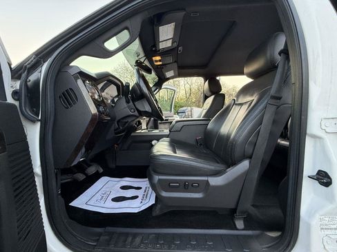 Used 2014 Ford F250 Platinum w/ Snow Plow Prep Package AWD/4WD image 16