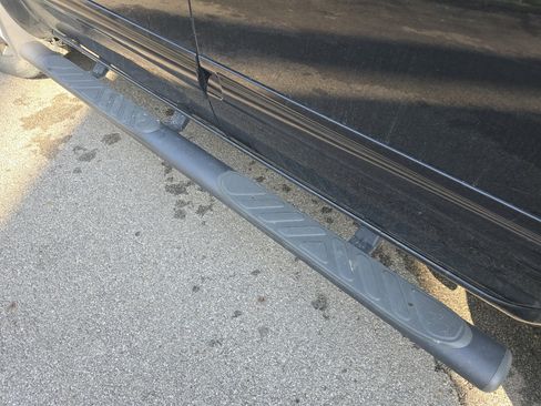 Used 2019 Nissan Frontier SL RWD image 19