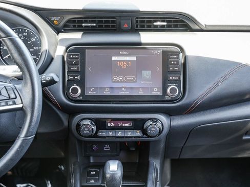 Used 2021 Nissan Kicks SR FWD image 11