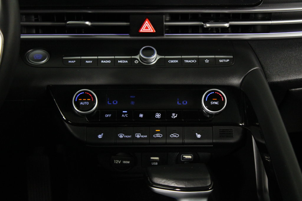 Used 2023 Hyundai Elantra Limited FWD image 22